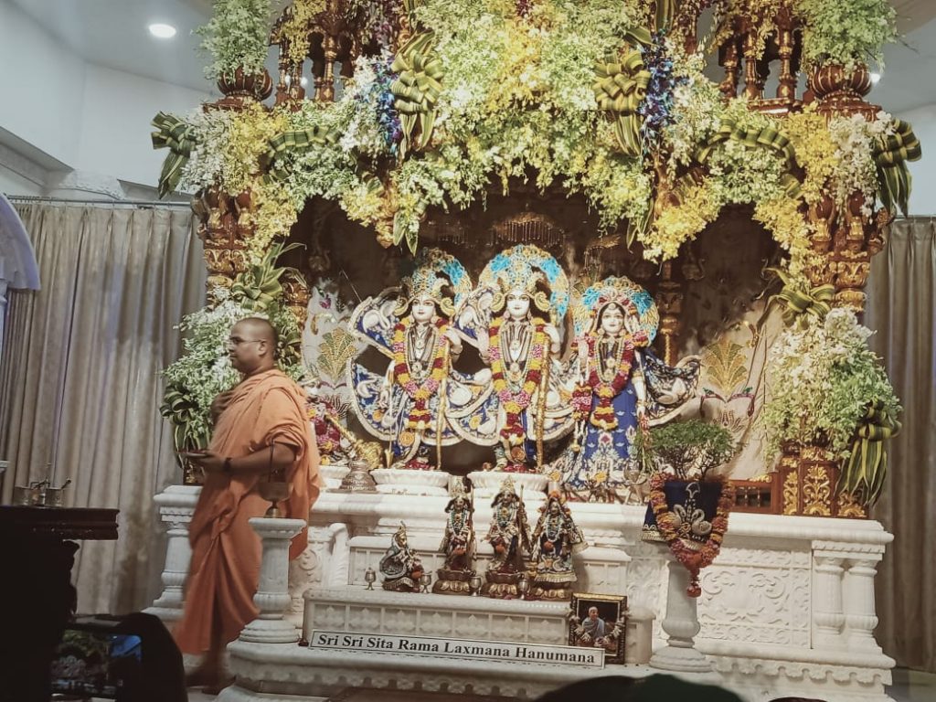 Iskcon-temple1