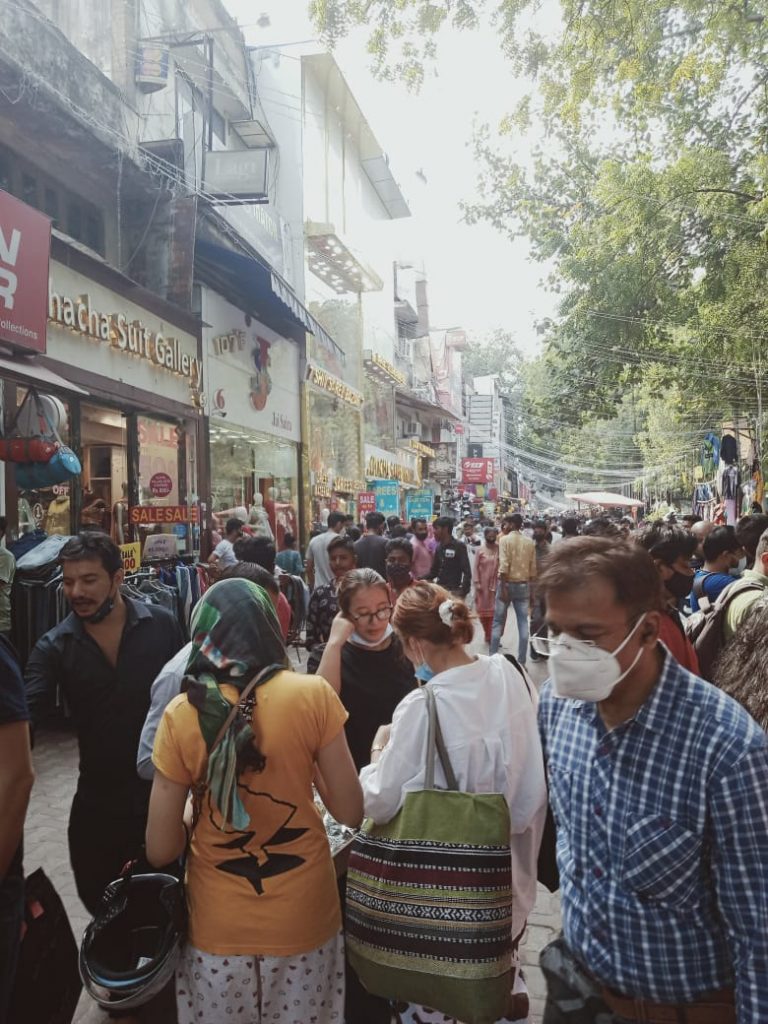 sarojini-market-shops sarojini market