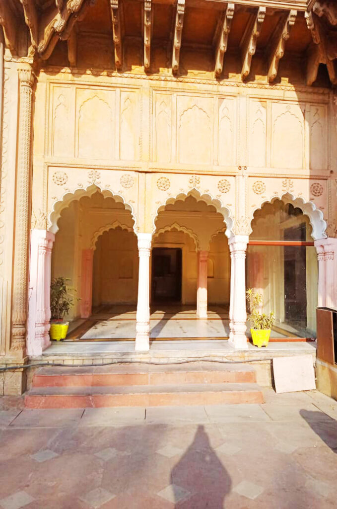 palace-inner-view ballabhgarh palace
