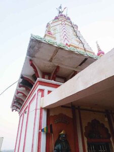 Badera temple domb