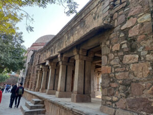 architecture of hauz kkhas fort