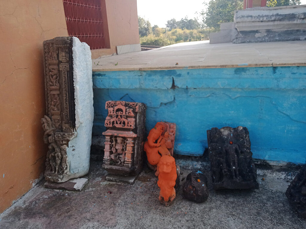 old statue of Bilahri