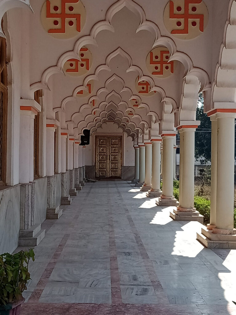 bilhari jain temple