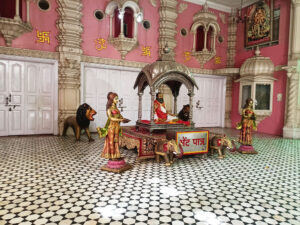famosu chattarpur temple