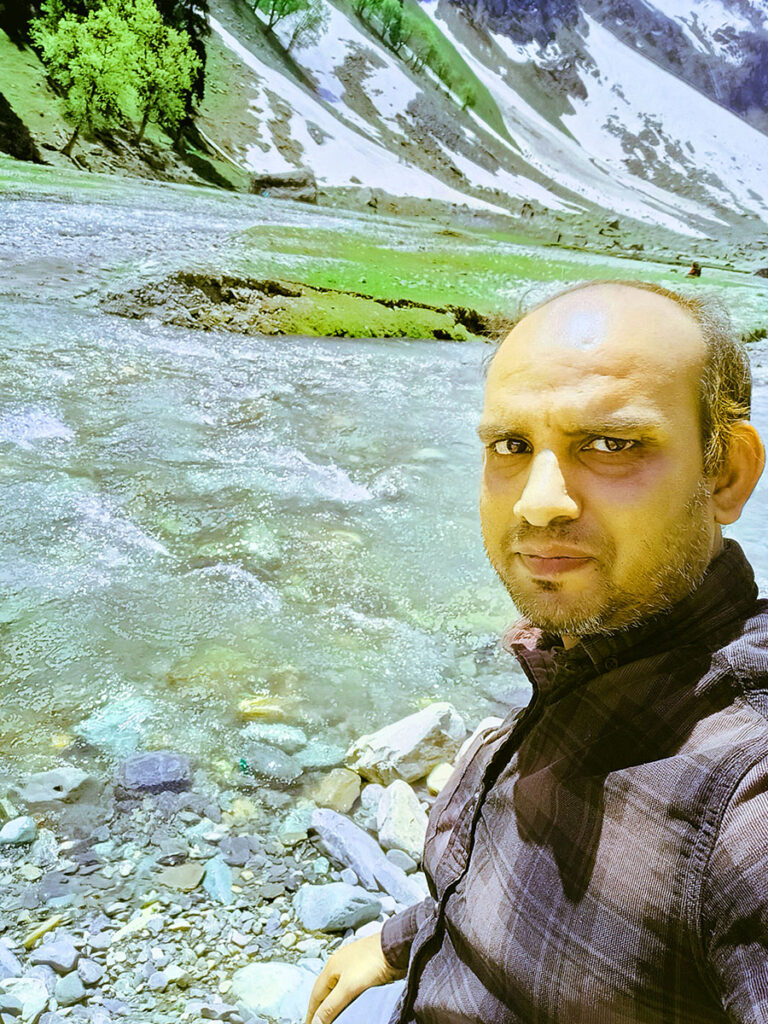 cold-river-sonamarg-kashmir sonamarg river
