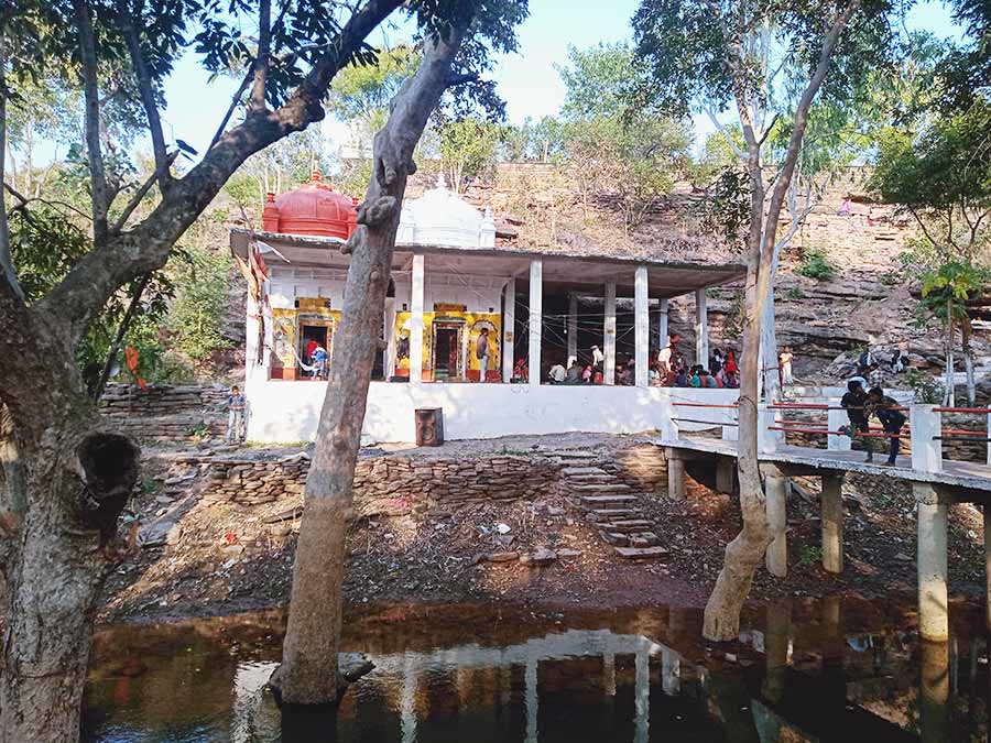 bandar chuha temple katni