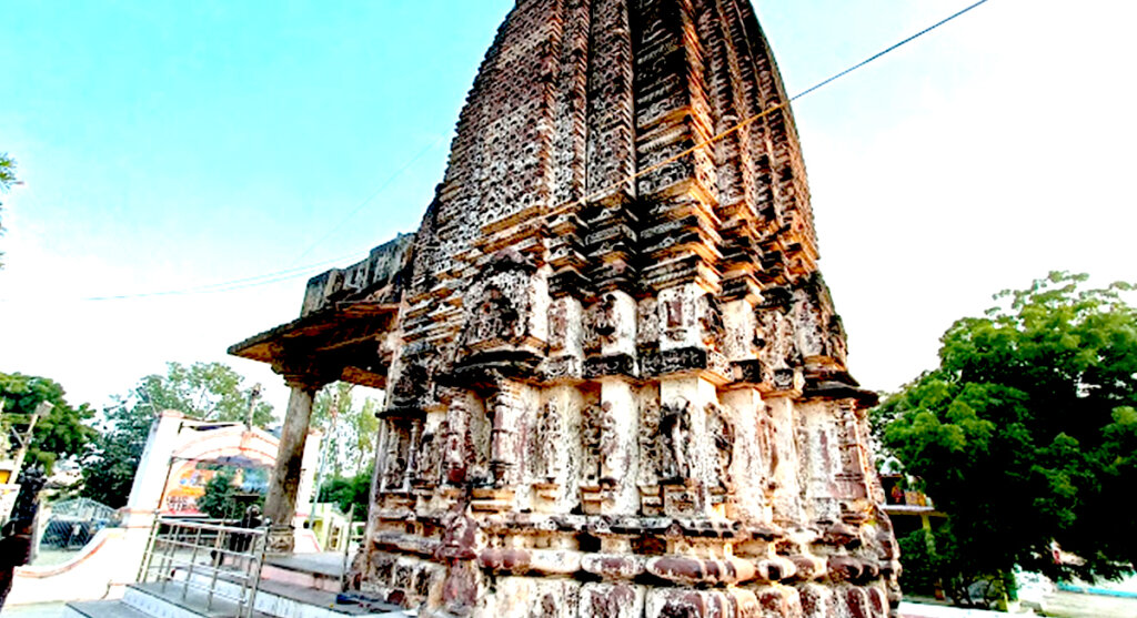 Gola math temple maihar