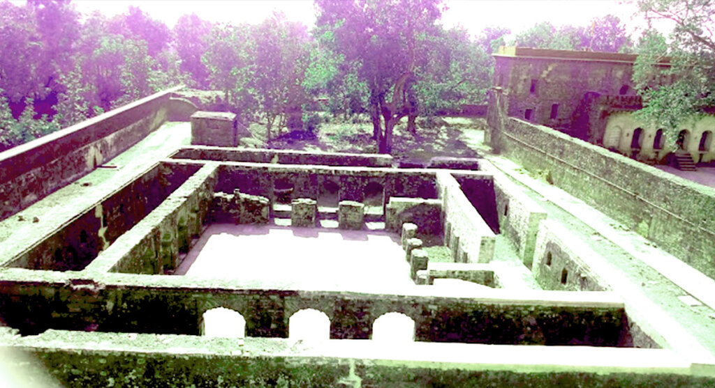 vijayraghavgarh-fort-top-view Top view of fort