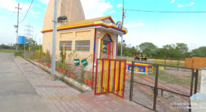 Side view of kedarnath mandir jabalpur