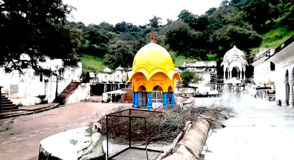 kadamgiri parvat