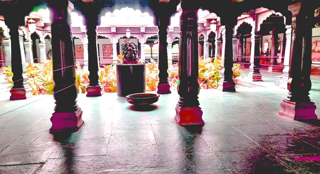 holkar-mahal holkar mahal