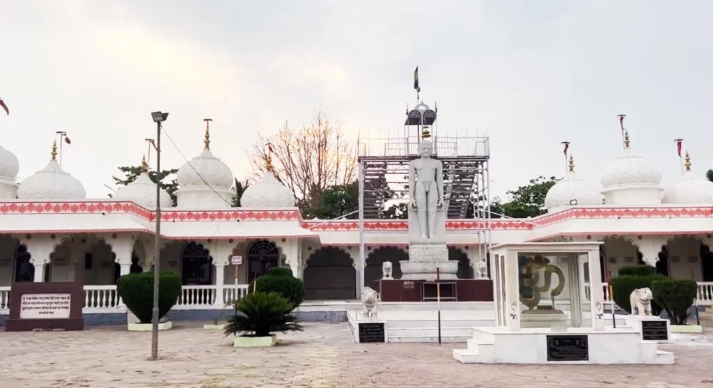 indore-jain-mandir gomatagiri mandir indore