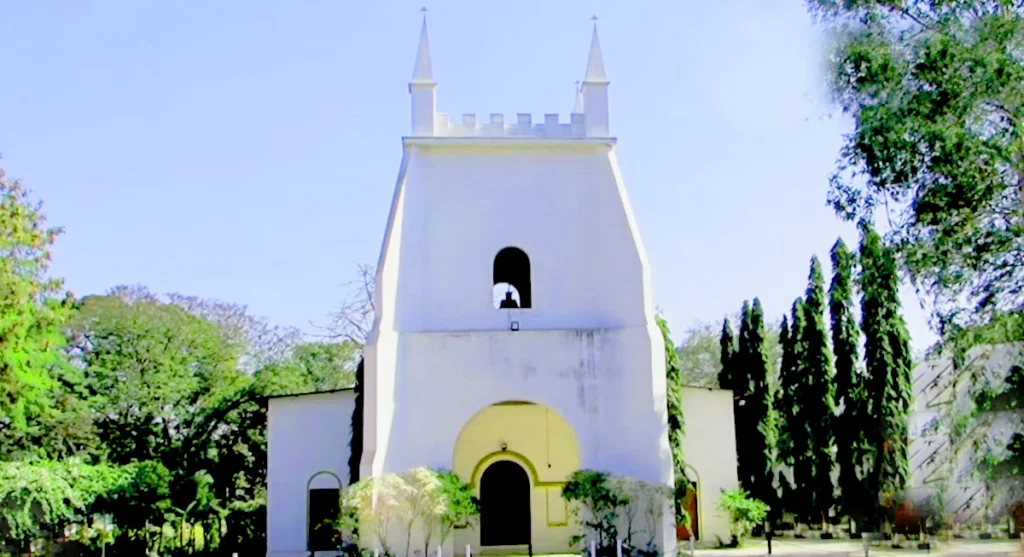 white-church-front-view indore white church