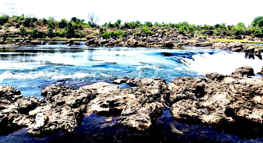 ghughra-waterfall-jabalpur ghughra waterfall jabalpur
