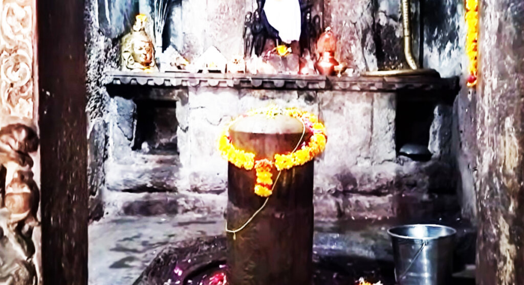 lord shiva linga at dharamrajeshwar temple