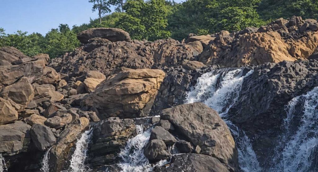 narsinghpur tong ghat waterfall