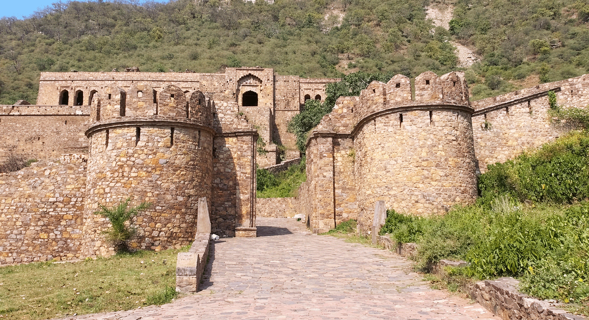 bhangarh fort