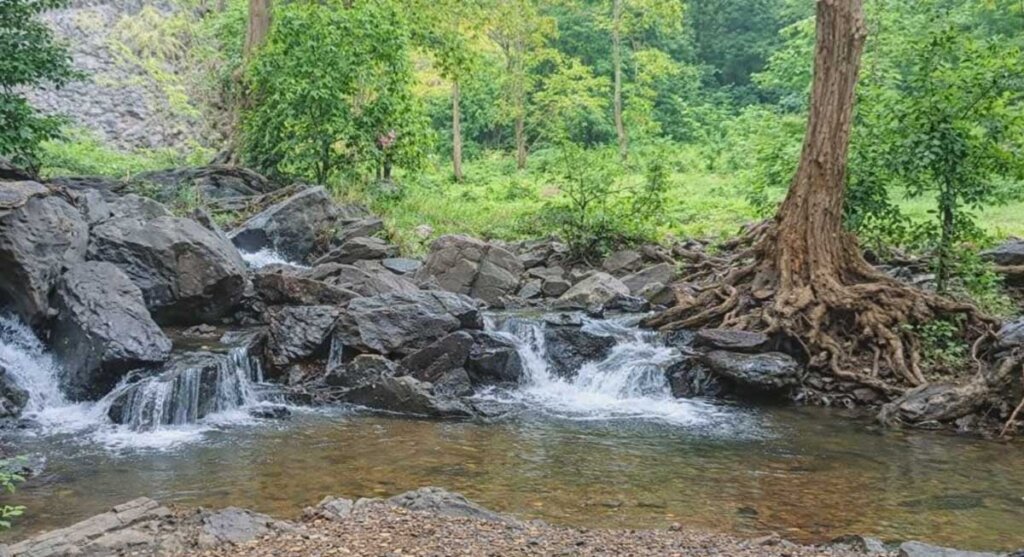 gangulpara waterfall balaghat