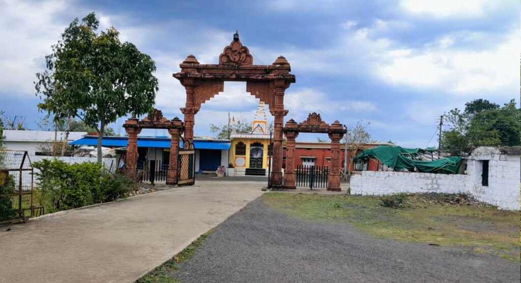 guru ratneshwar dham temple seoni