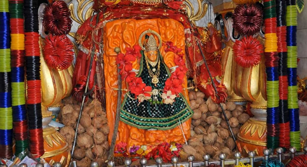 nakkhi mai temple mandla india