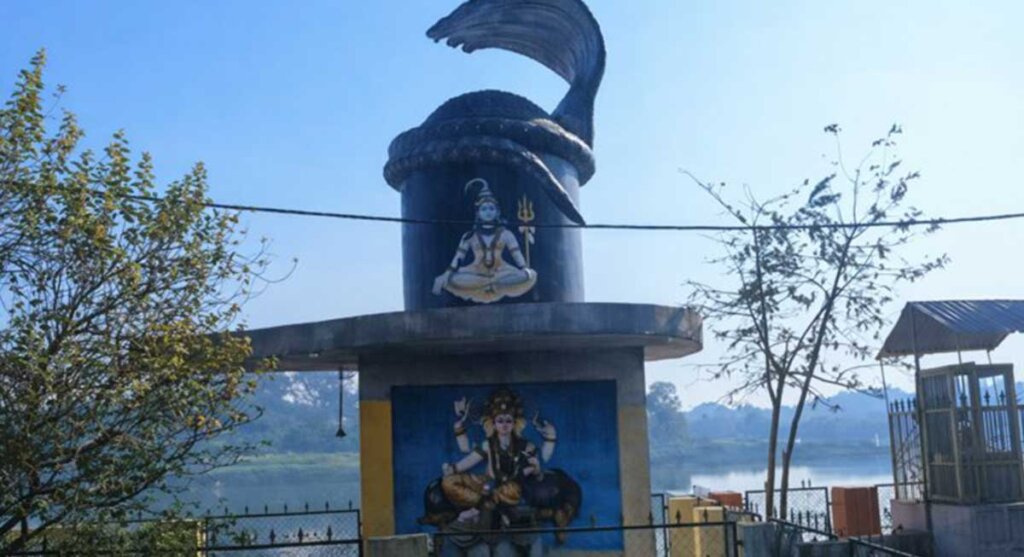 narmada banjar sangam ghat maharajpur mandla india
