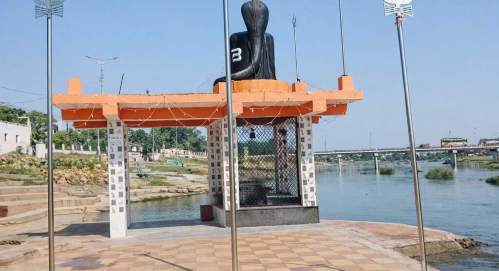 narmada ghat dindori india