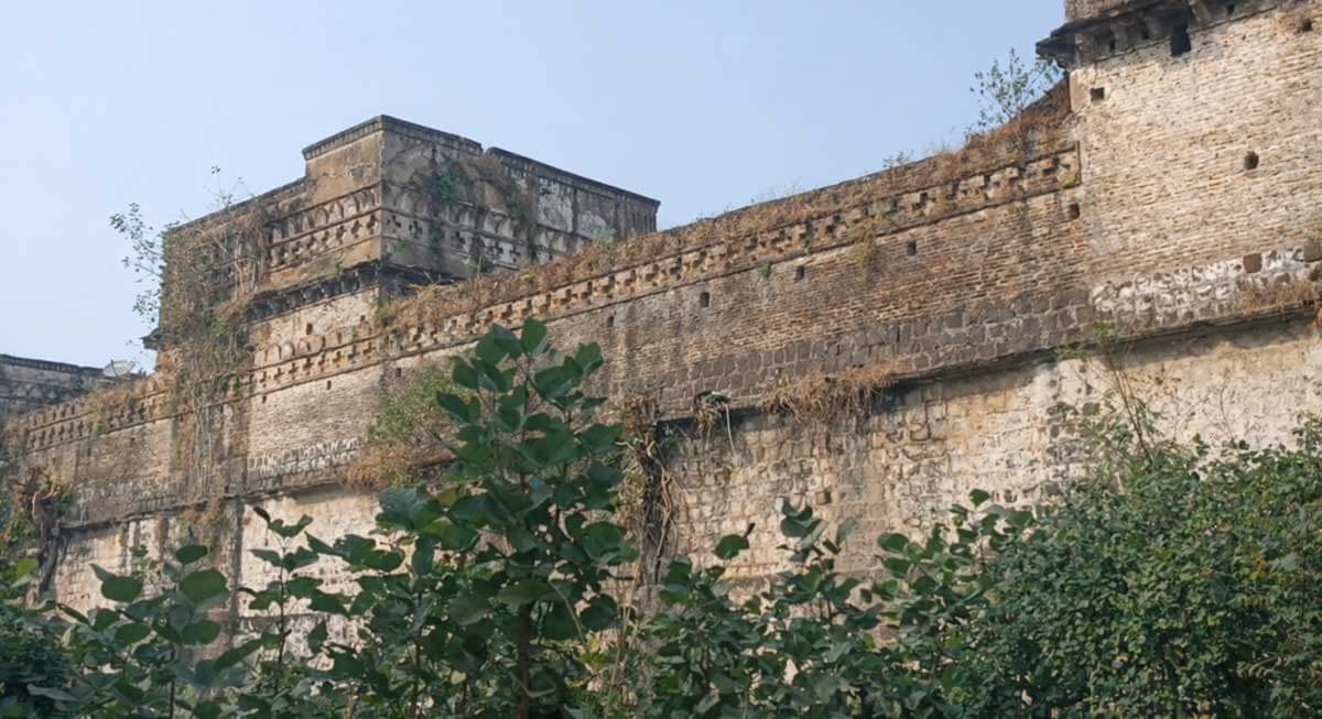 seoni diwan mahal aur baoli