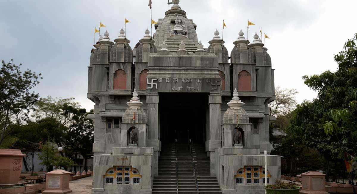 vardhman mahavir swami temple lakhnadon seoni india