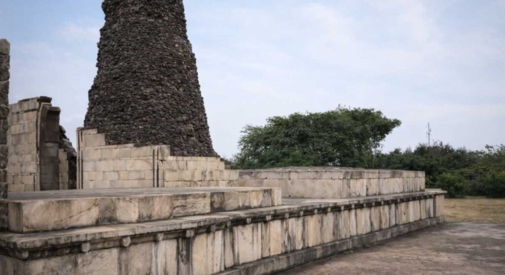 ashrafi mahal mandu mp