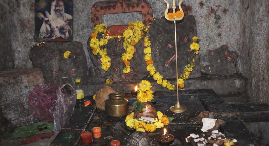 baba ishwar mahadev temple alirajpur
