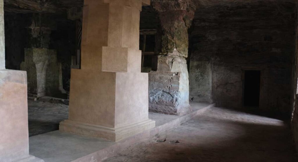 bagh caves mp