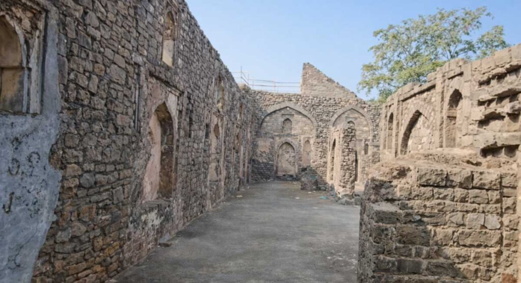 chisti khan mahal mandu dhar madhya pradesh