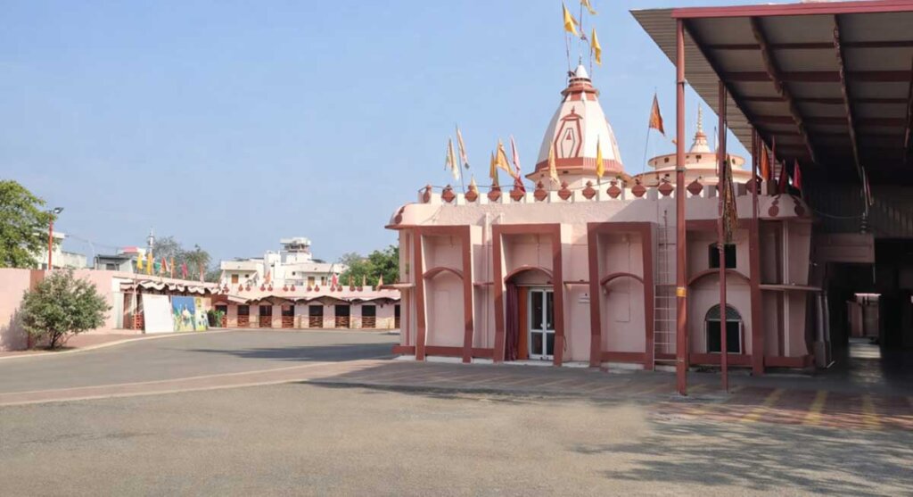 dada dhuniwale darbar khandwa india