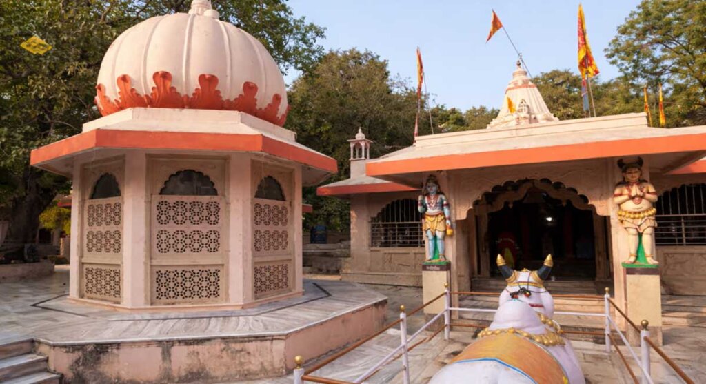 dhareshwar temple dhar