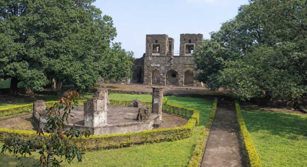 gada shah palace