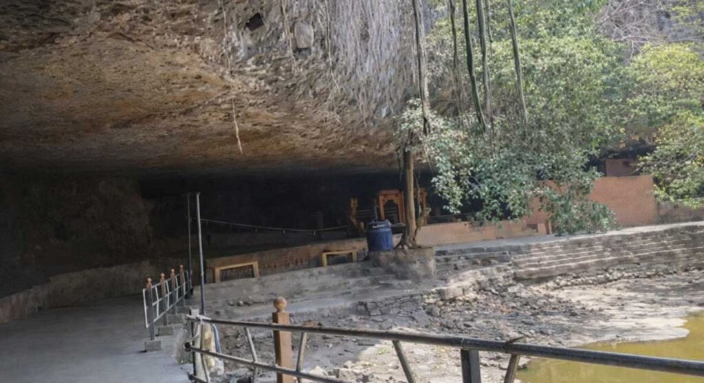 ganga mahadev temple shamil dhar madhya pradesh