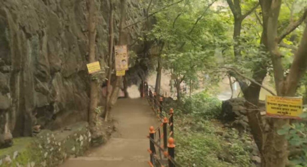 ganga mahadev waterfall dhar