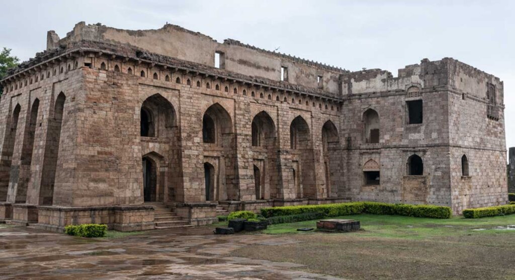 hindola mahal
