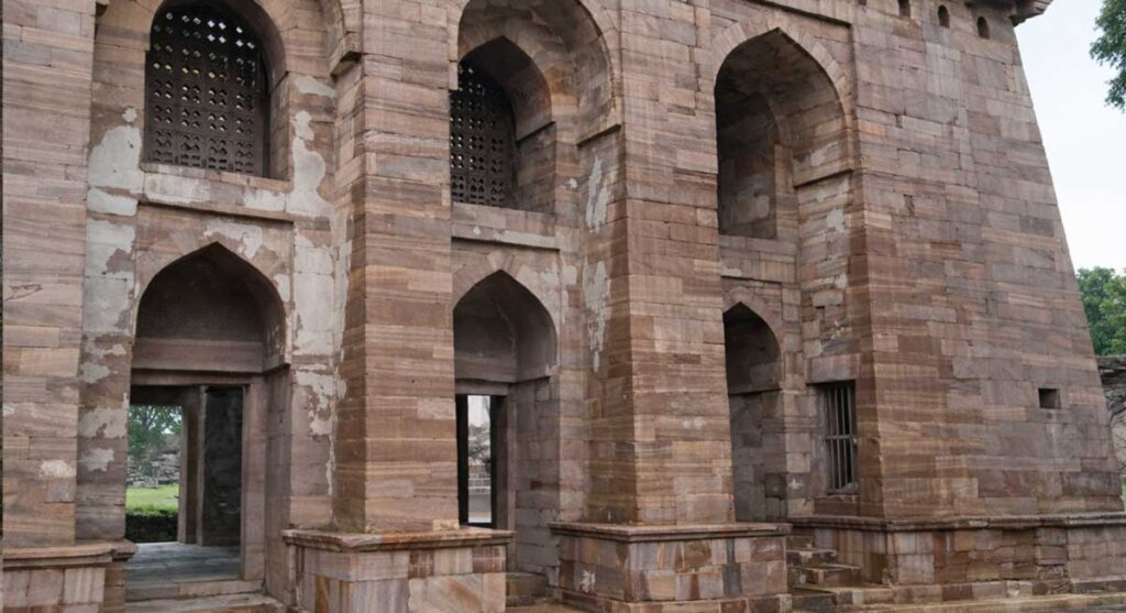 hindola mahal mandu dhar