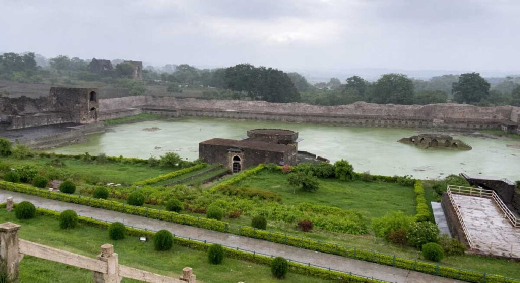 jahaz mahal mandu dhar madhya pradesh