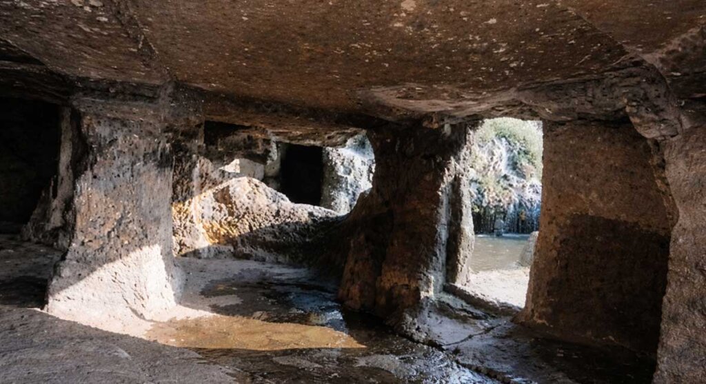 lohani caves dhar india