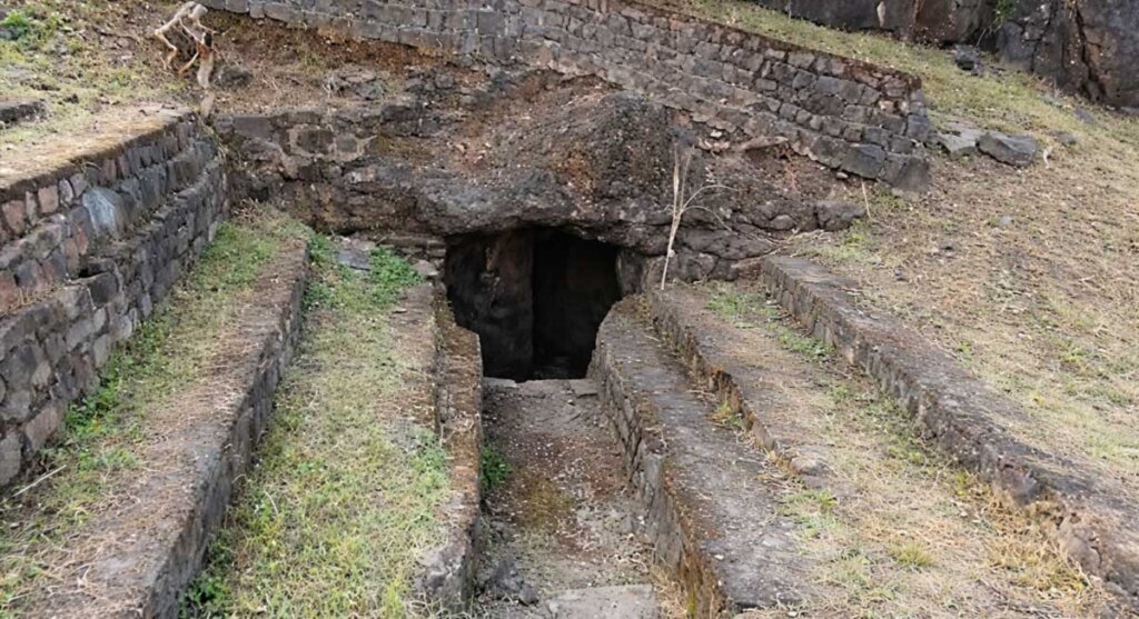 lohani caves dhar mp