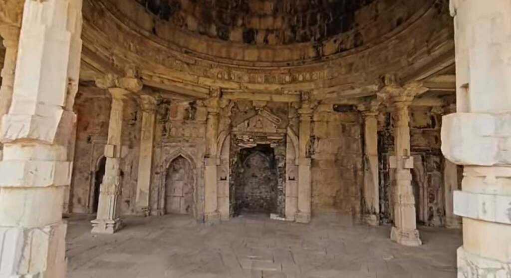 malik mughith mosque dhar madhya- pradesh