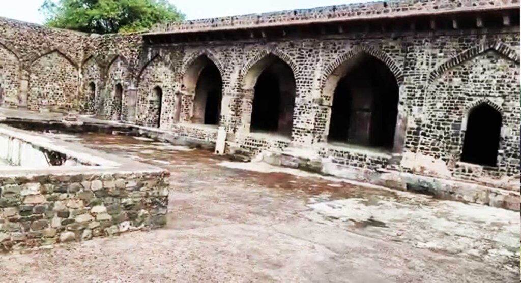 nahar jharokha mandu india