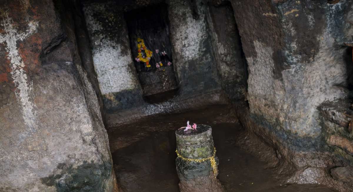 sat kothari caves mandu mp