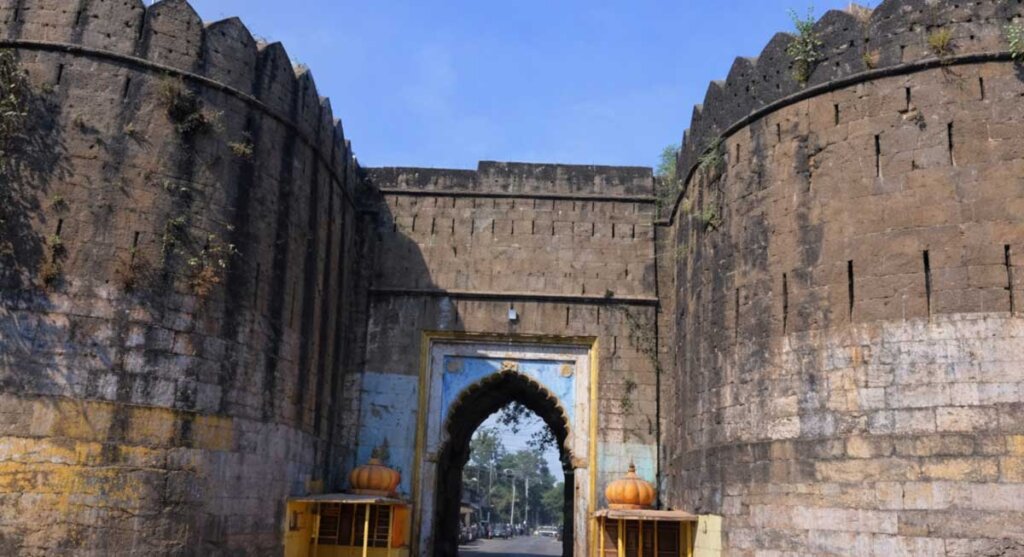 sendhwa fort barwani