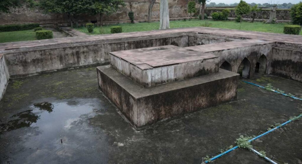 shahi qila burhanpur india