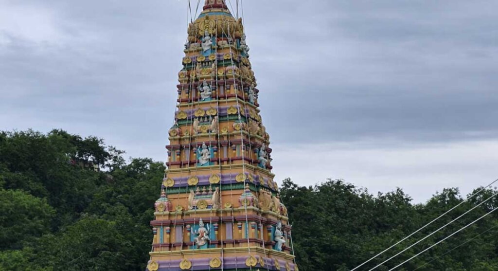 shri badi bijasan mata mandir sendhwa