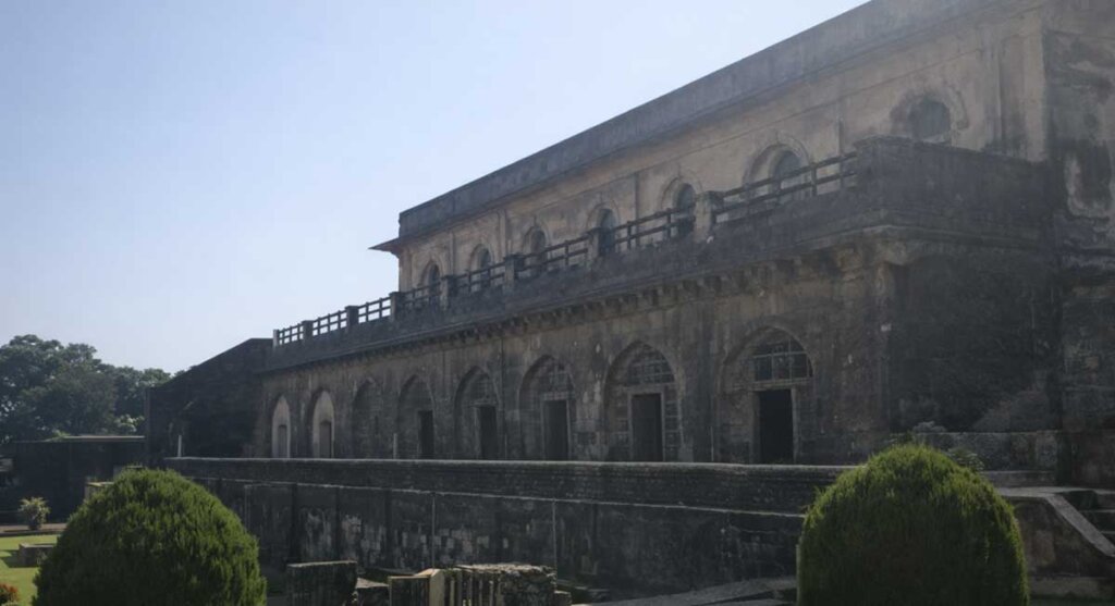 taveli mahal mandu