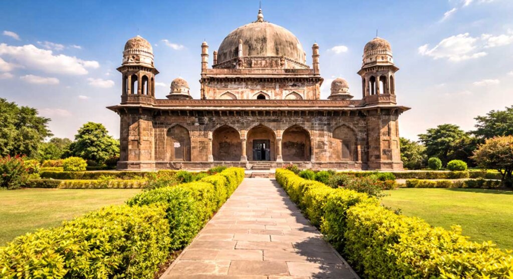 tomb of shah nawaz khan madhya pradesh
